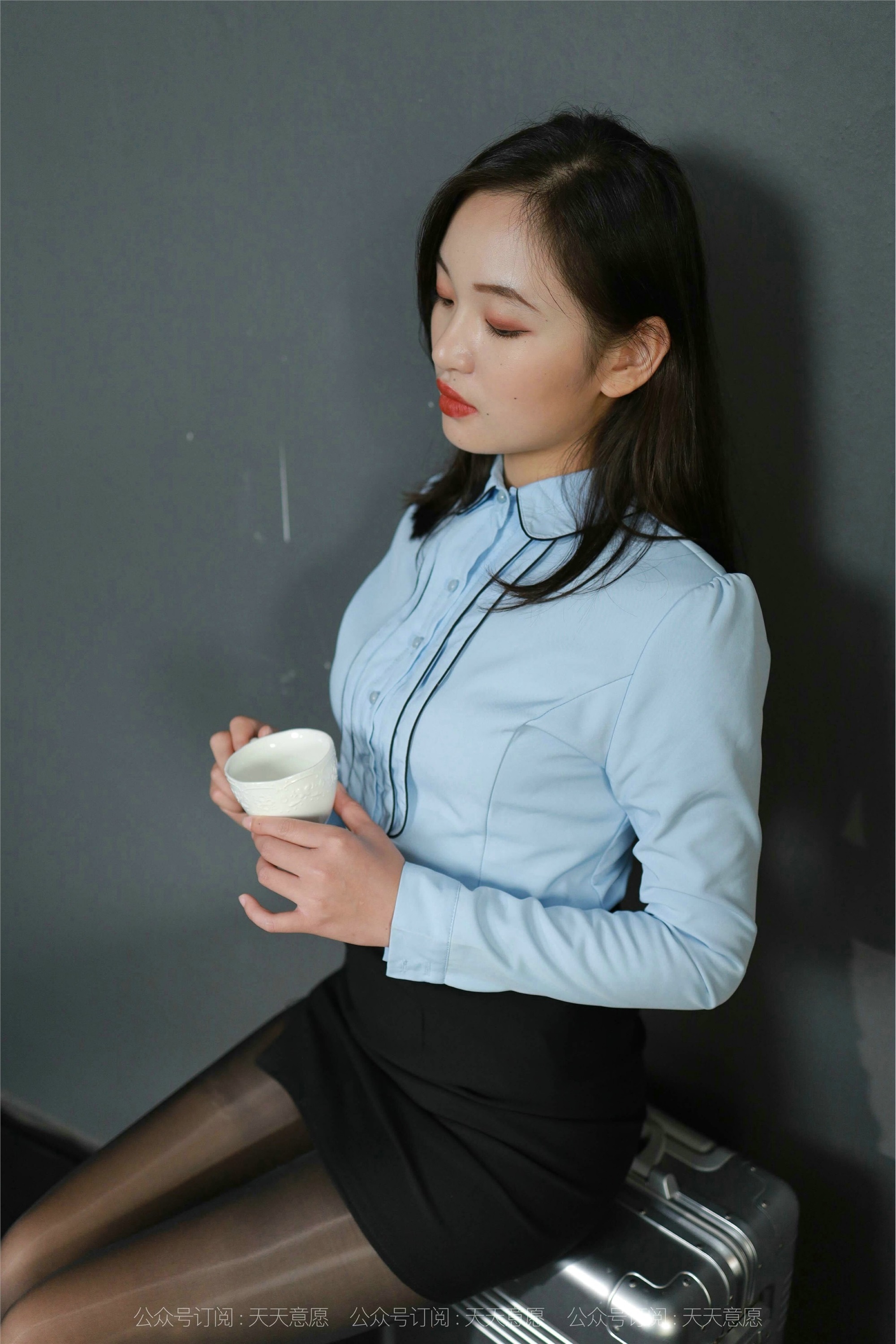 IESS异思趣向  2021.10.24 丝享家956：星星《OL职业装展示》